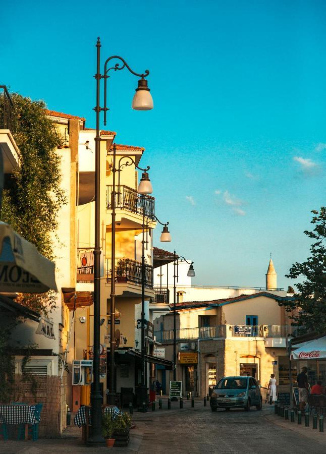 Liv Urban Suites Larnaca Luaran gambar