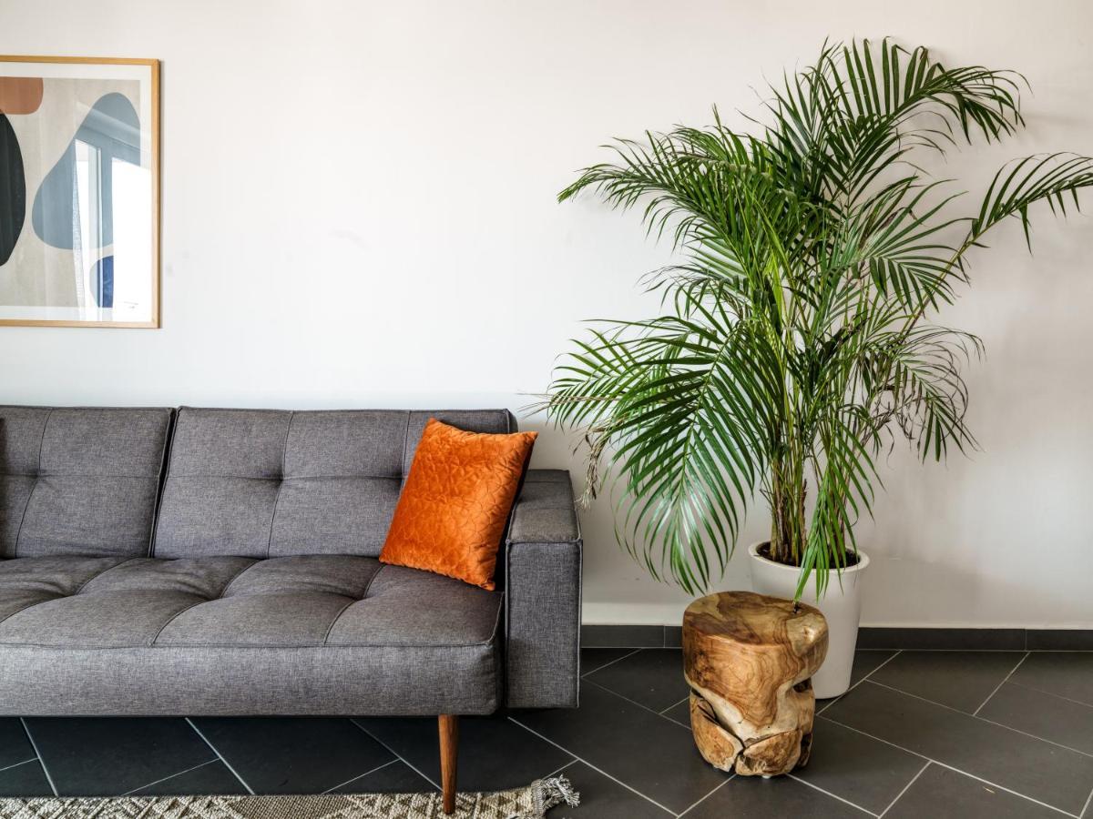 Liv Urban Suites Larnaca Luaran gambar