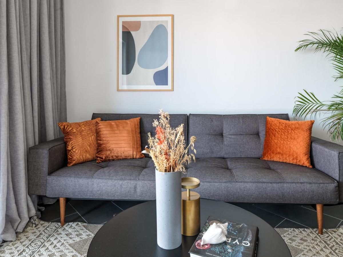 Liv Urban Suites Larnaca Luaran gambar